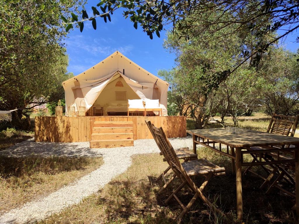 tienda de campaña glamping