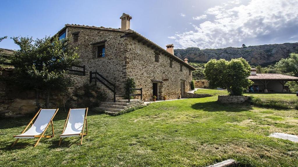 exterior de una masia en el maestrazgo