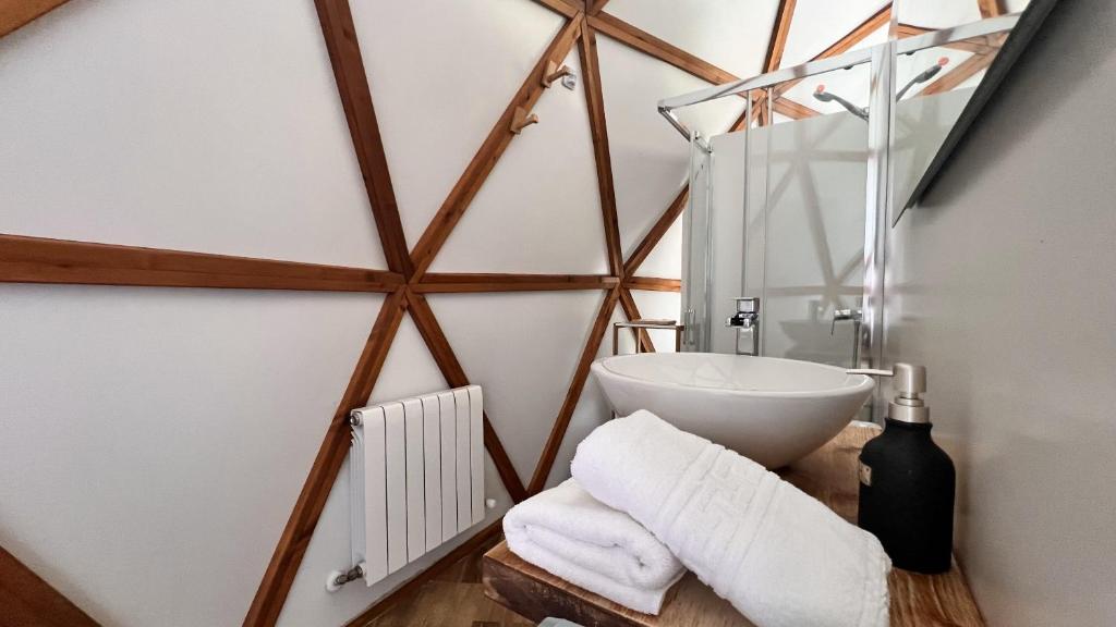 baño de domo geodésico en cantabria