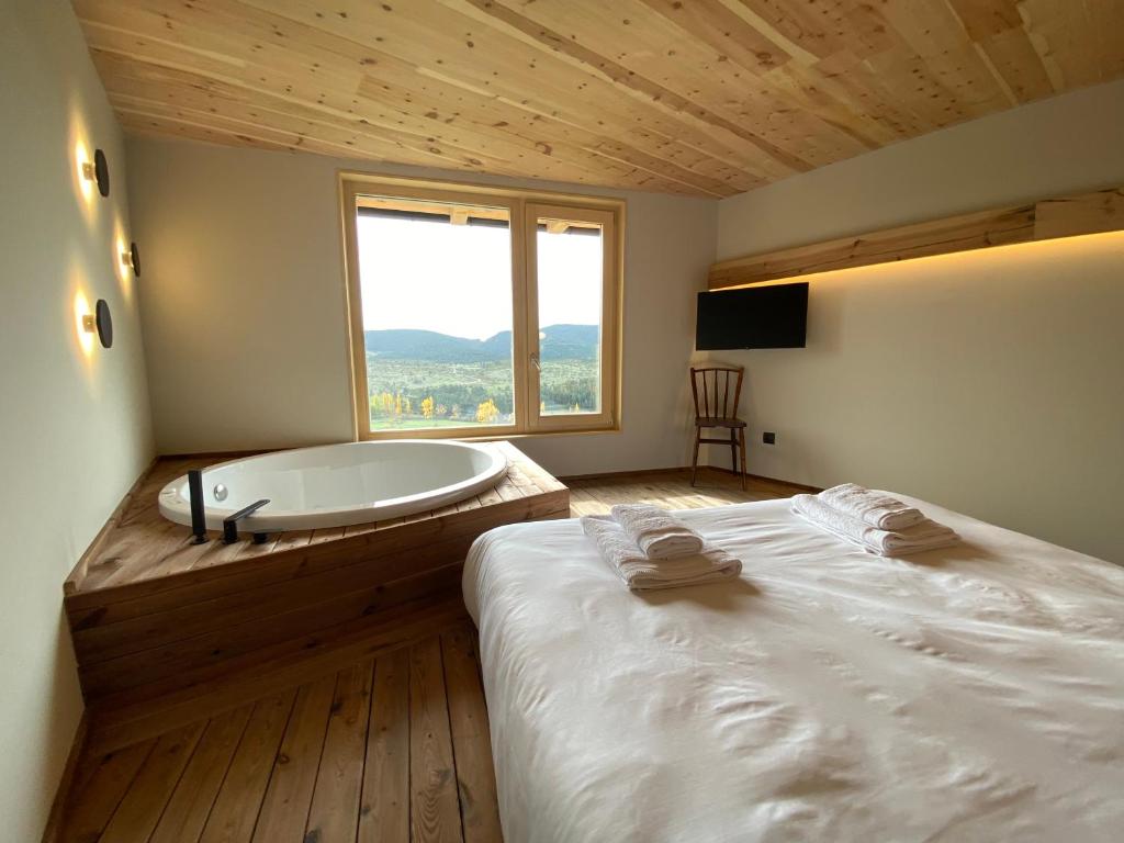 casa rural con jacuzzi pirineos catalanes