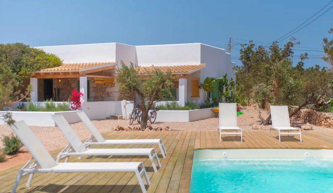 villa con piscina en Formentera