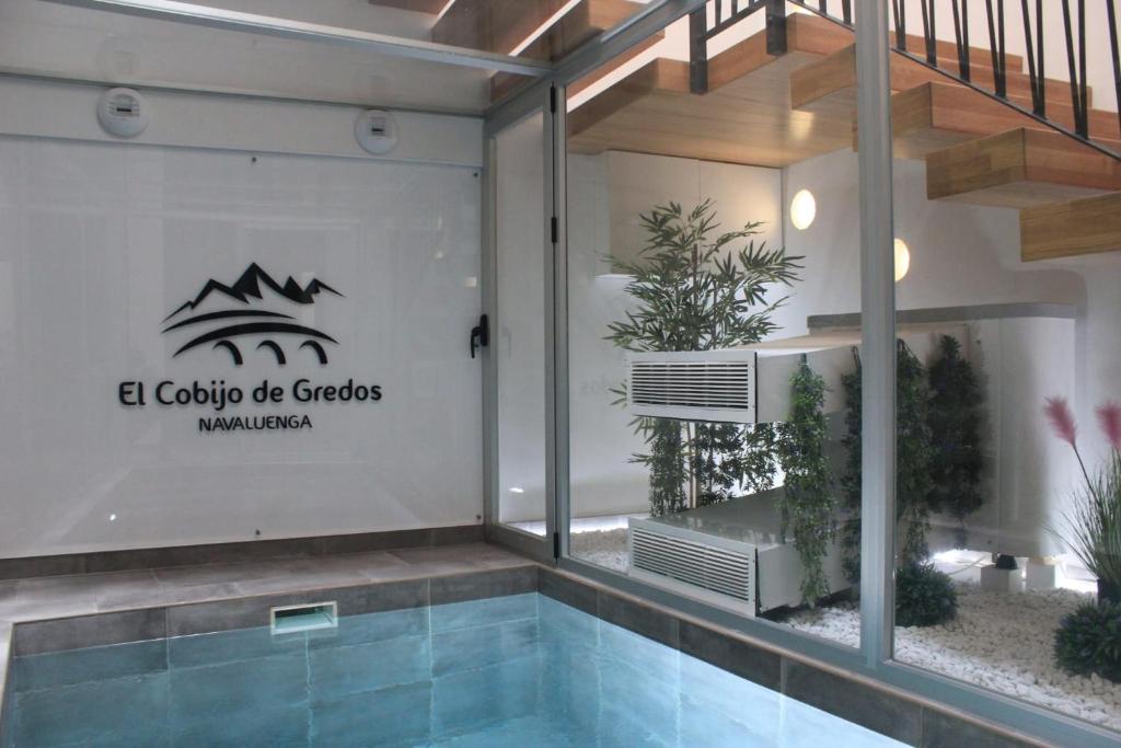 casa rural con piscina interior en gredos