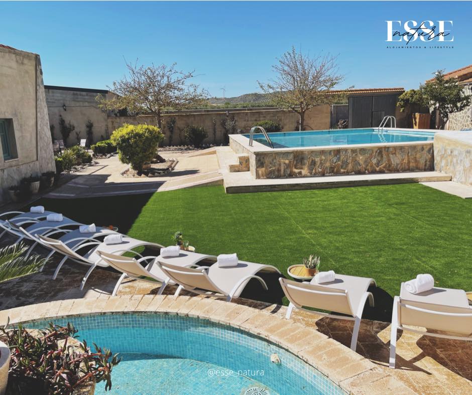 exterior casa rural con piscina albacete