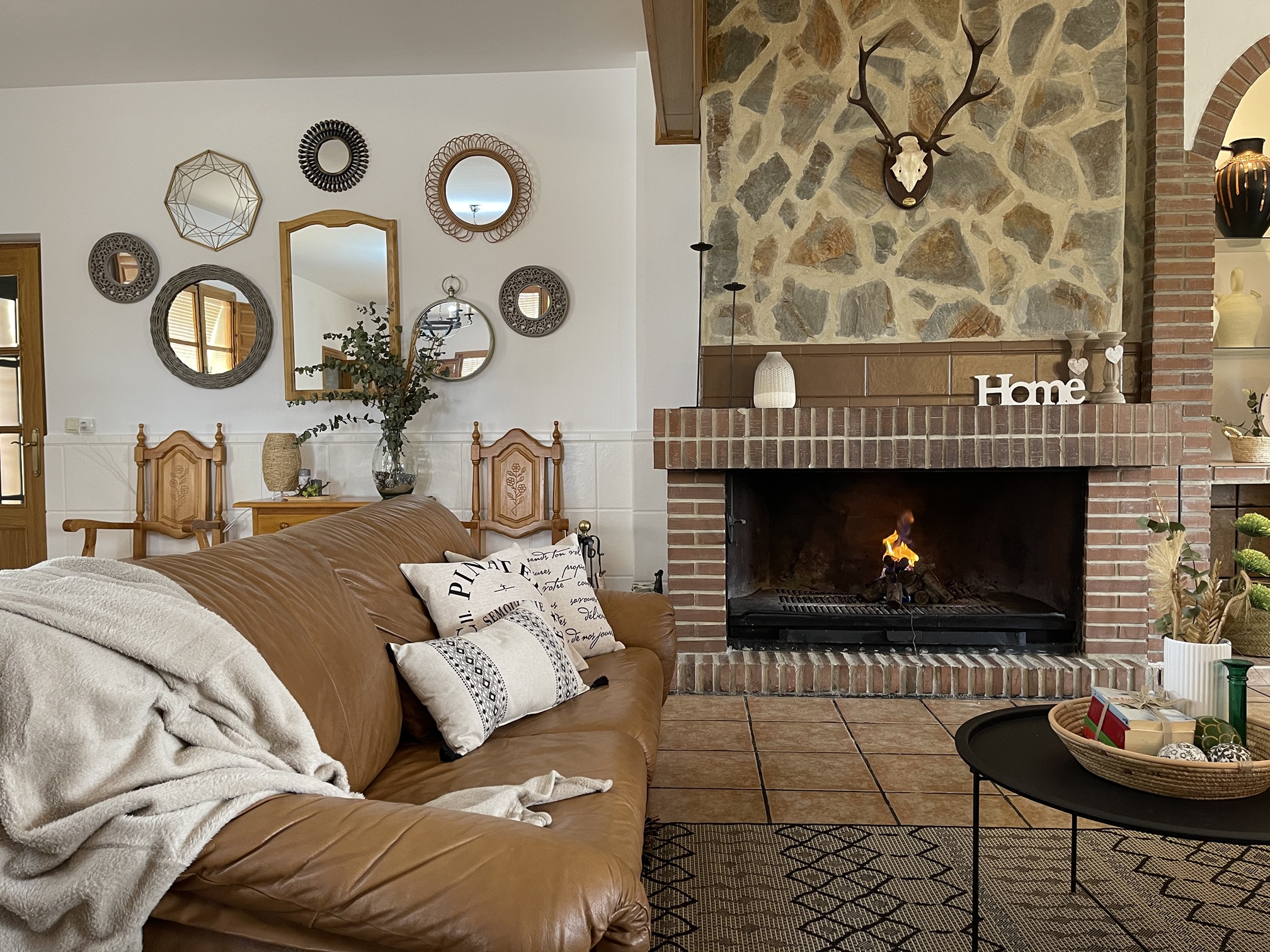 interior chimenea casa rural albacete