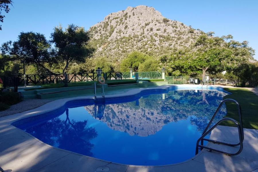 piscina en el parque natural de la sierra de grazalema