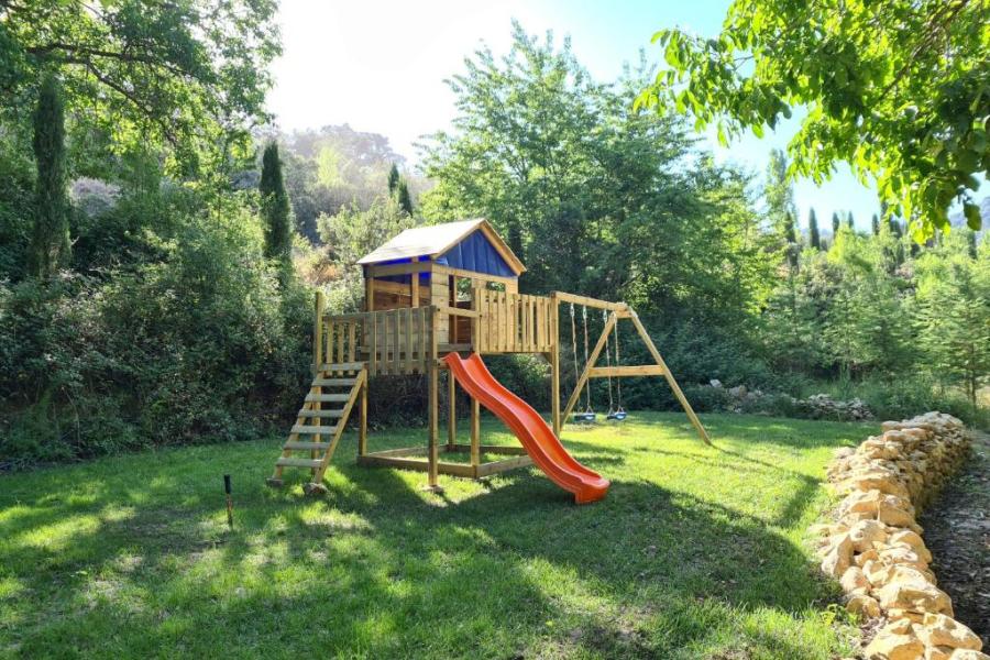 instalaciones para niños en el jardin