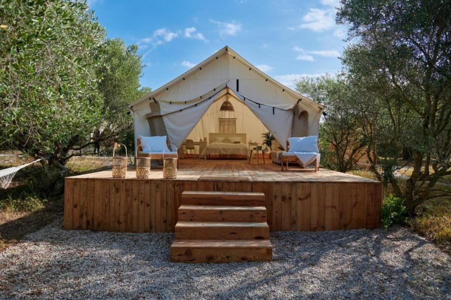 tienda de campaña glamping