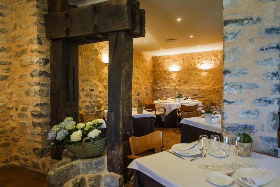 alojamiento en pueblo pirenaico