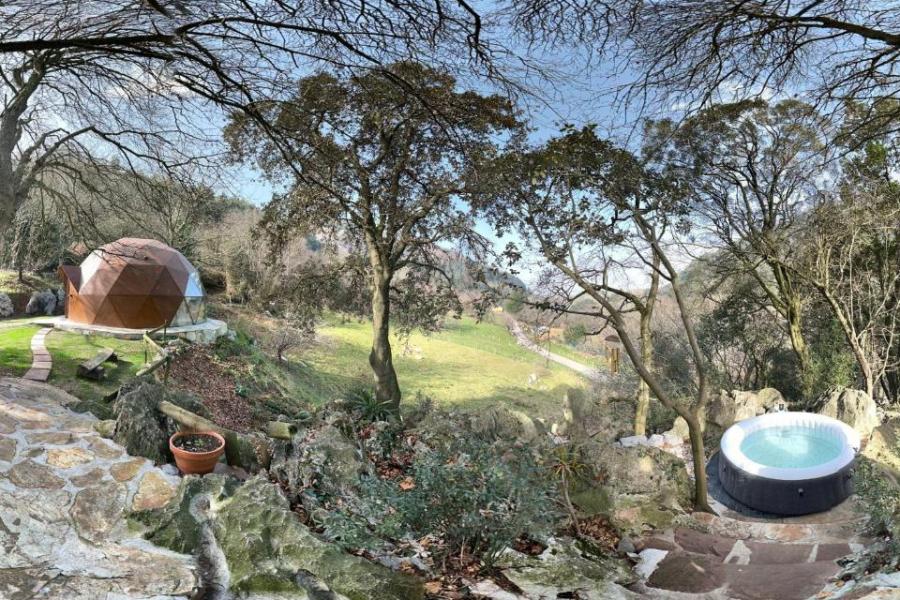 domo geodésico en cantabria con jacuzzi