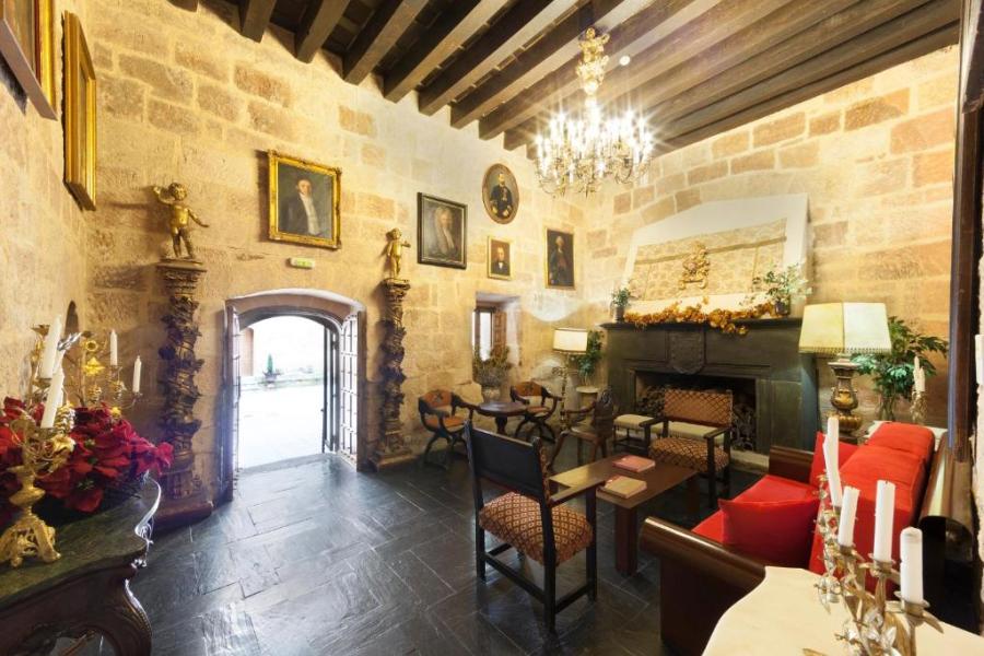 interior castillo salamanca