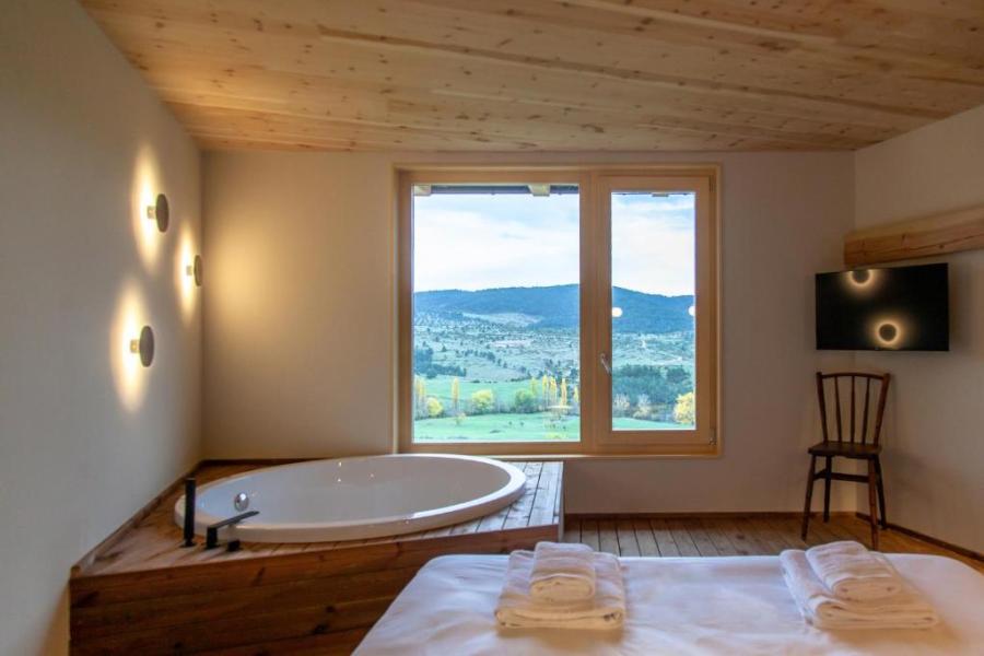 casa rural con jacuzzi pirineos catalanes