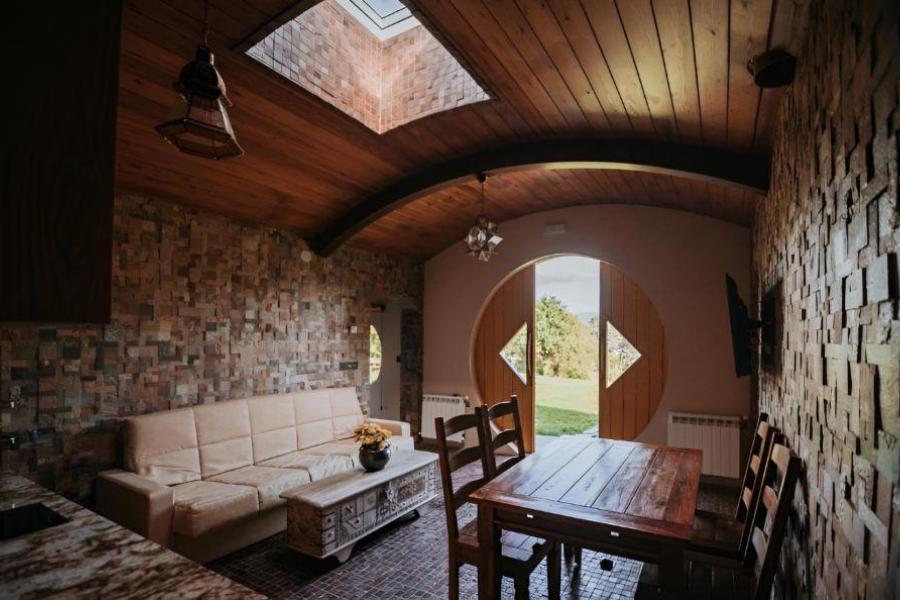 interior casa hobbit lugo