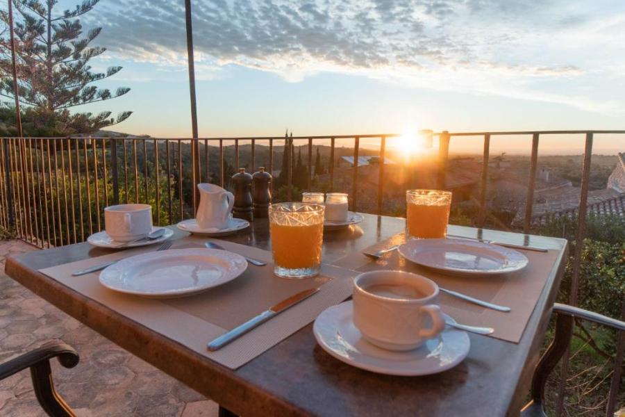desayuno en hotel boutique en la sierra de tramuntana