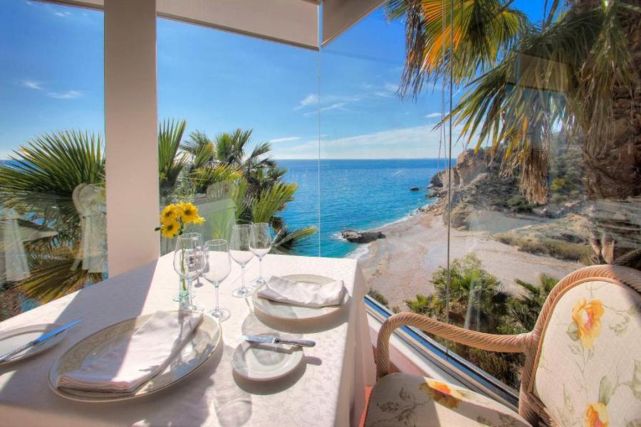 hotel con vistas al mar en costa blanca